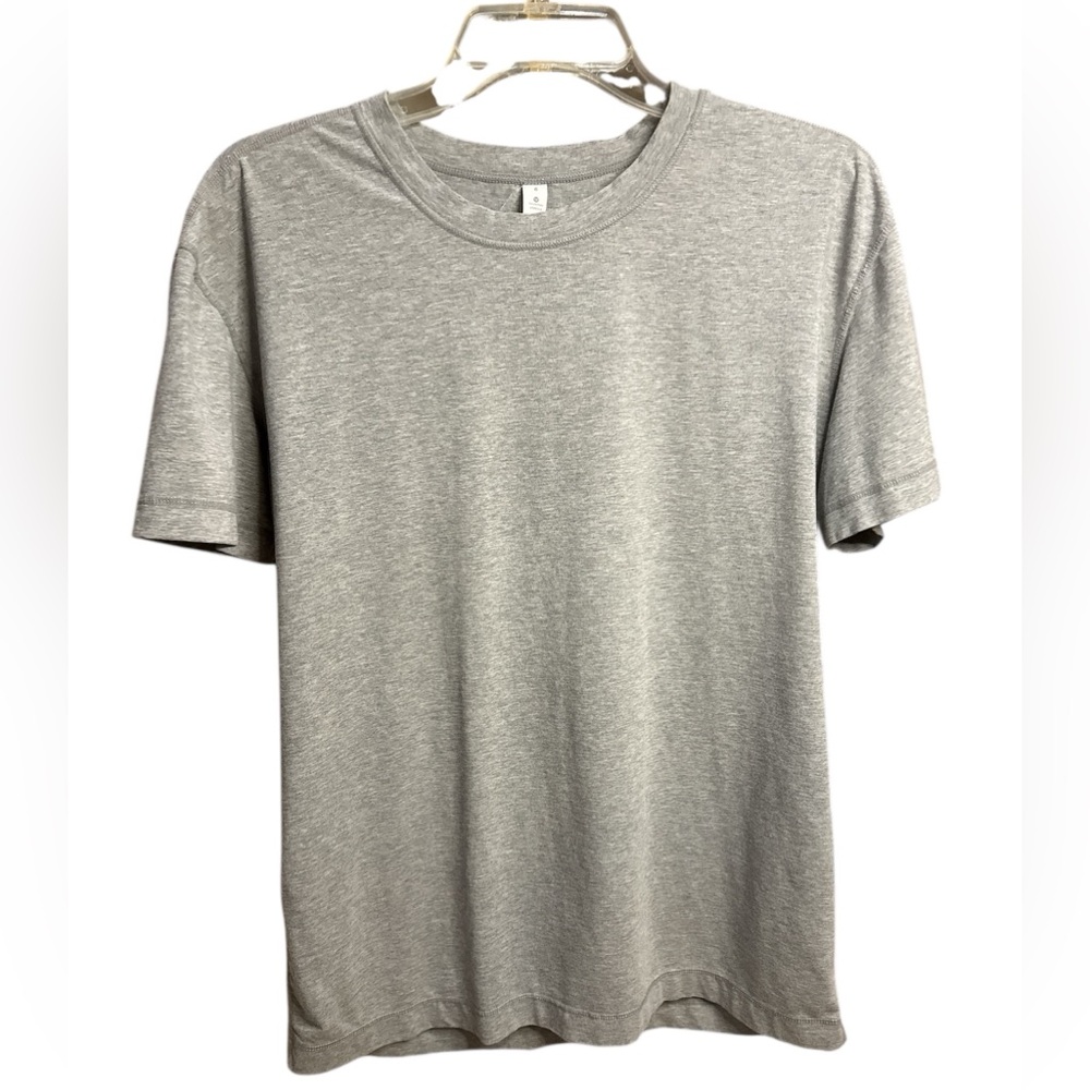 Lululemon Athletica Medium Gray Short Sleeve Tee  (NWOT)
Size - 6